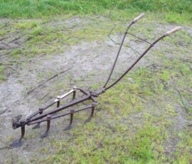 Ugrashyppe eventuelt potethyppe, trukket av hest.
Foto: Jan Eskeland