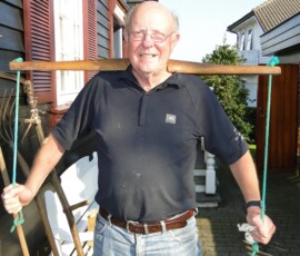 Vass-sele (Åk) til å bære bøtter med vann, ol.
Foto: Lars Ikdal